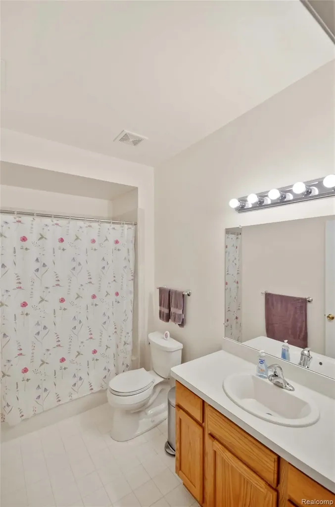 14246 Moravian Manor Circle Sterling Heights City MI 48312