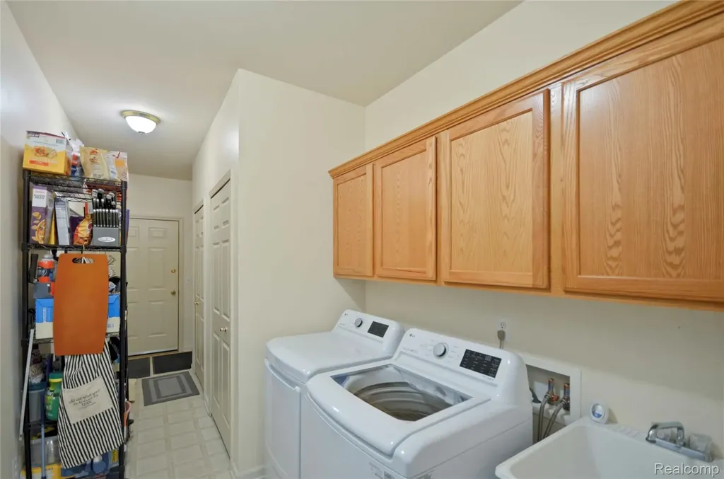 14246 Moravian Manor Circle Sterling Heights City MI 48312