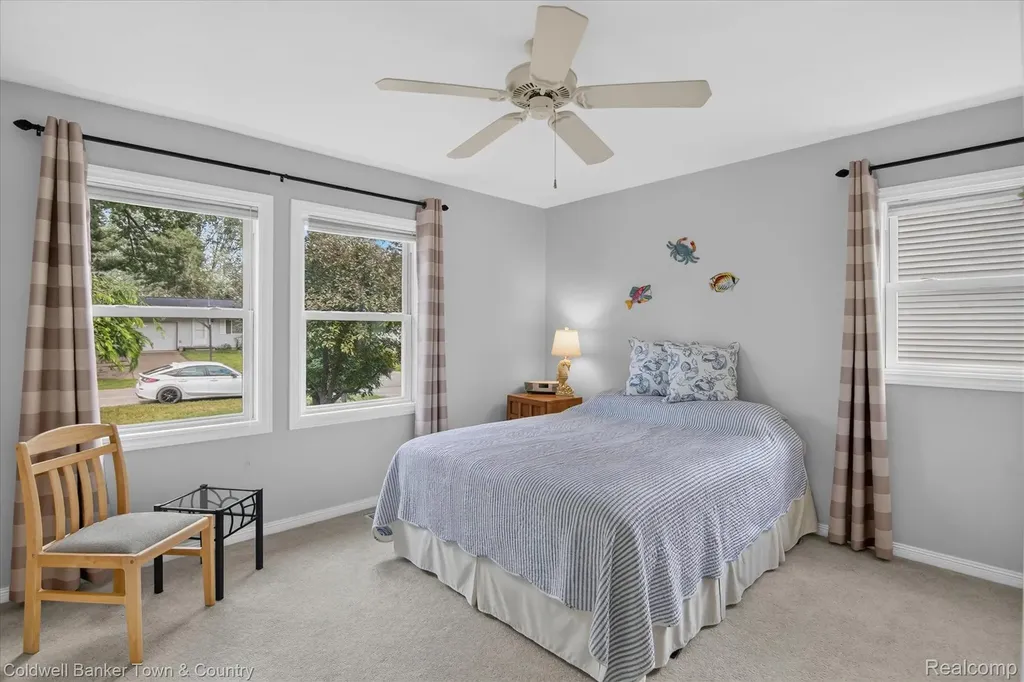 5619 Dogwood Street Leoni Township MI 49201