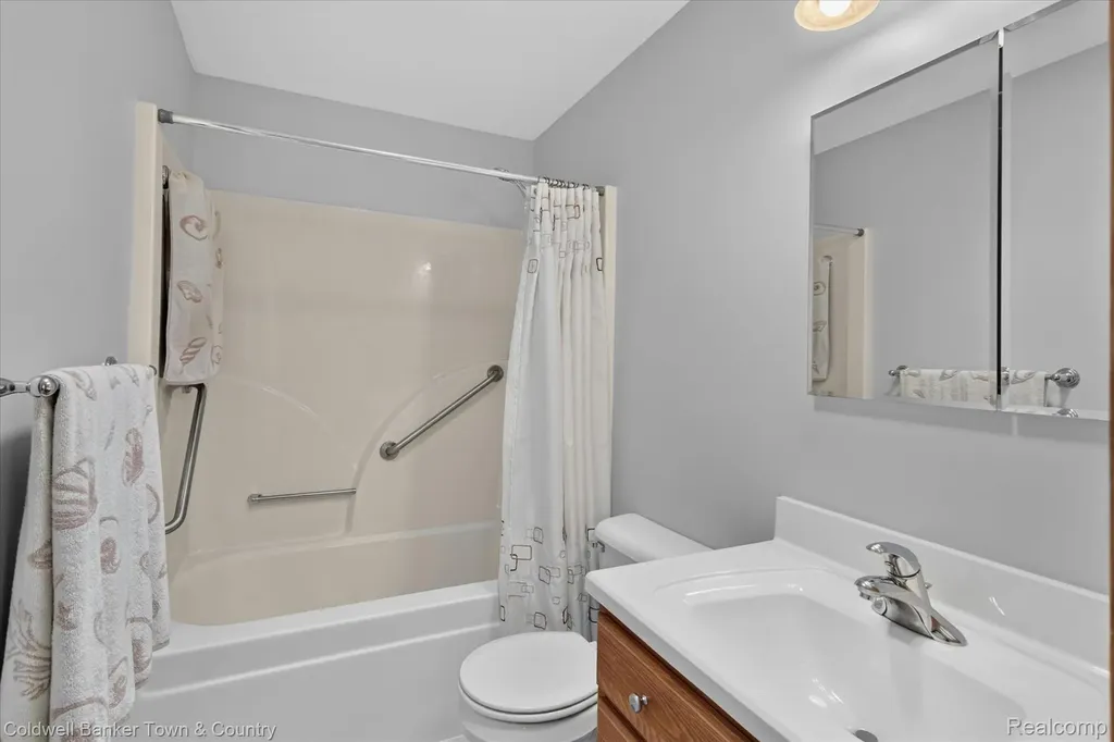5619 Dogwood Street Leoni Township MI 49201