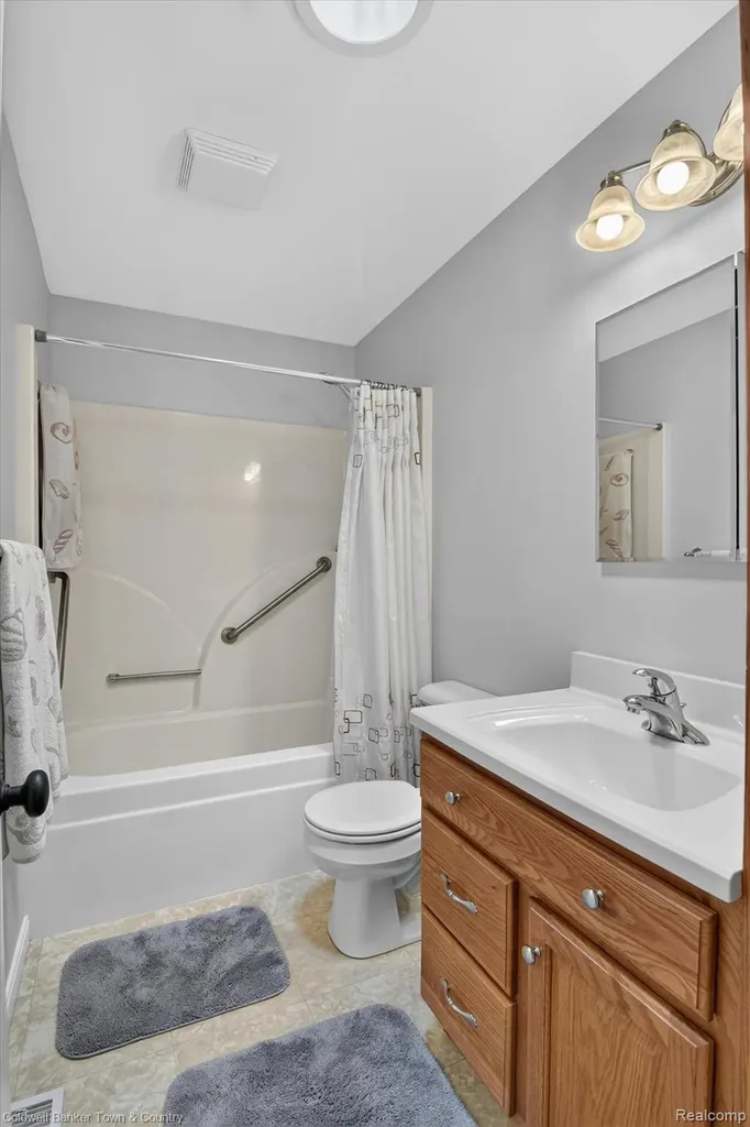 5619 Dogwood Street Leoni Township MI 49201