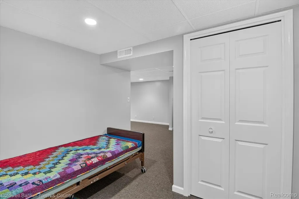 5619 Dogwood Street Leoni Township MI 49201