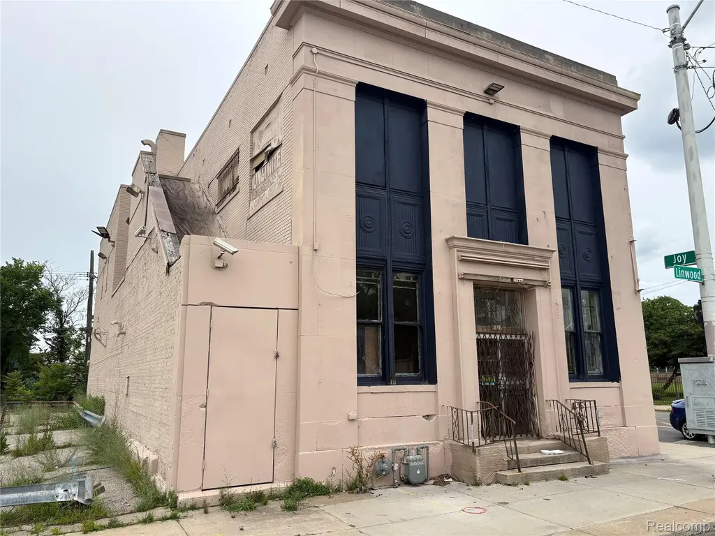 9137 Linwood Street Detroit City MI 48206