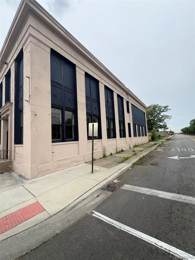 9137 Linwood Street Detroit City MI 48206