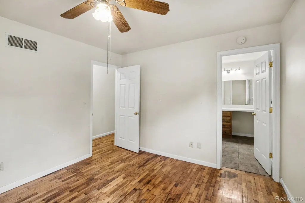 821 Isham Street Owosso City MI 48867