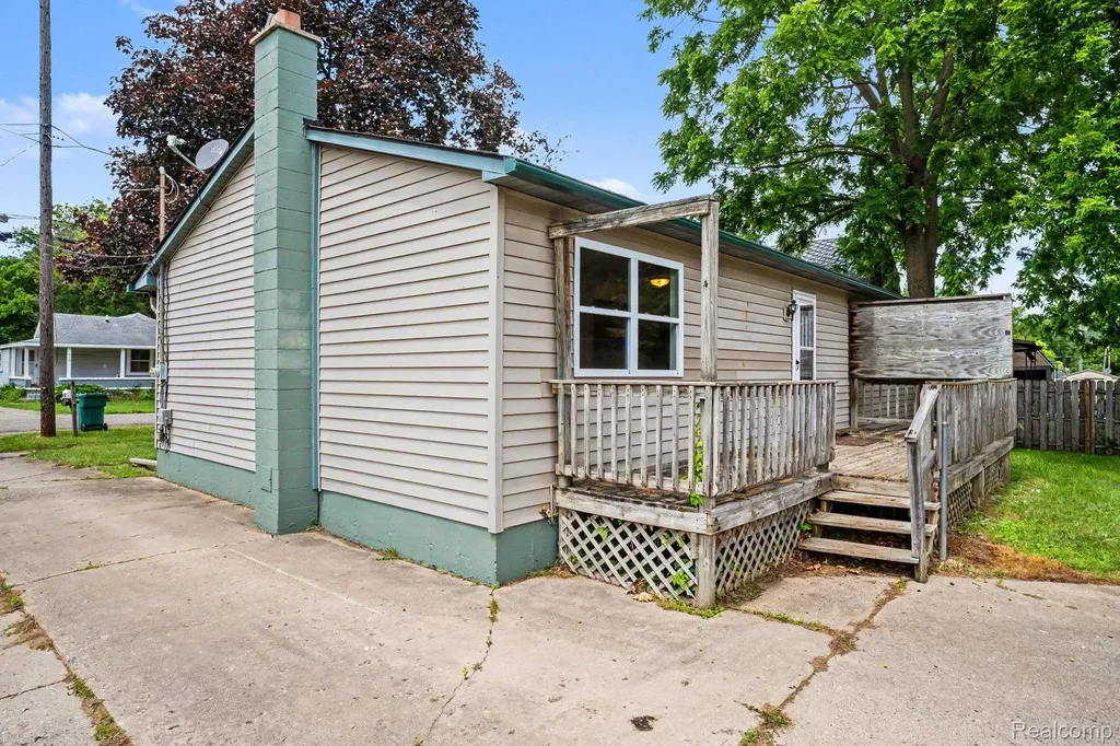 821 Isham Street Owosso City MI 48867