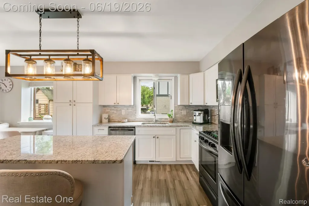 5277 Waterview Drive West Bloomfield Charter Township MI 48323