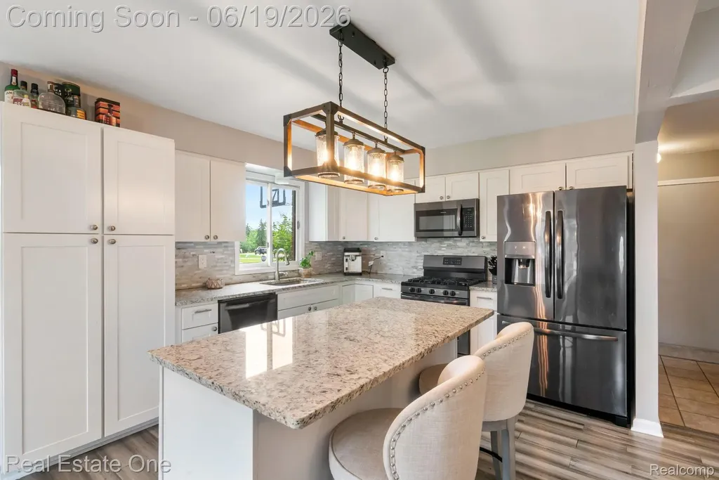 5277 Waterview Drive West Bloomfield Charter Township MI 48323