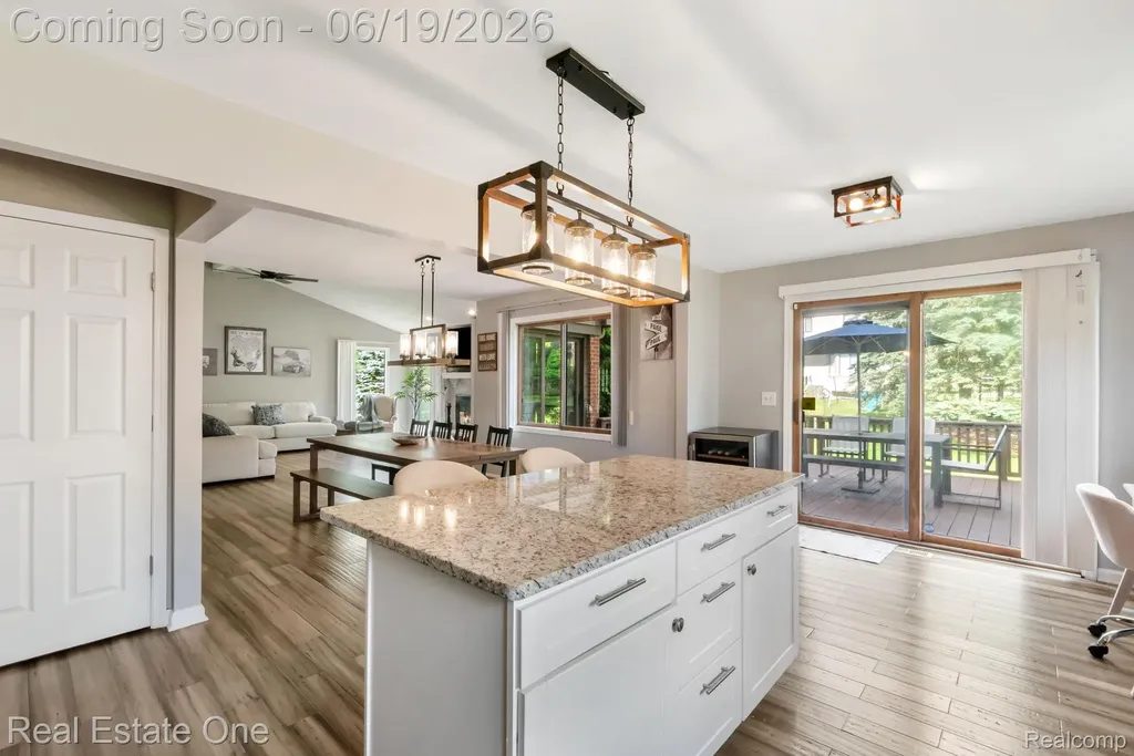 5277 Waterview Drive West Bloomfield Charter Township MI 48323