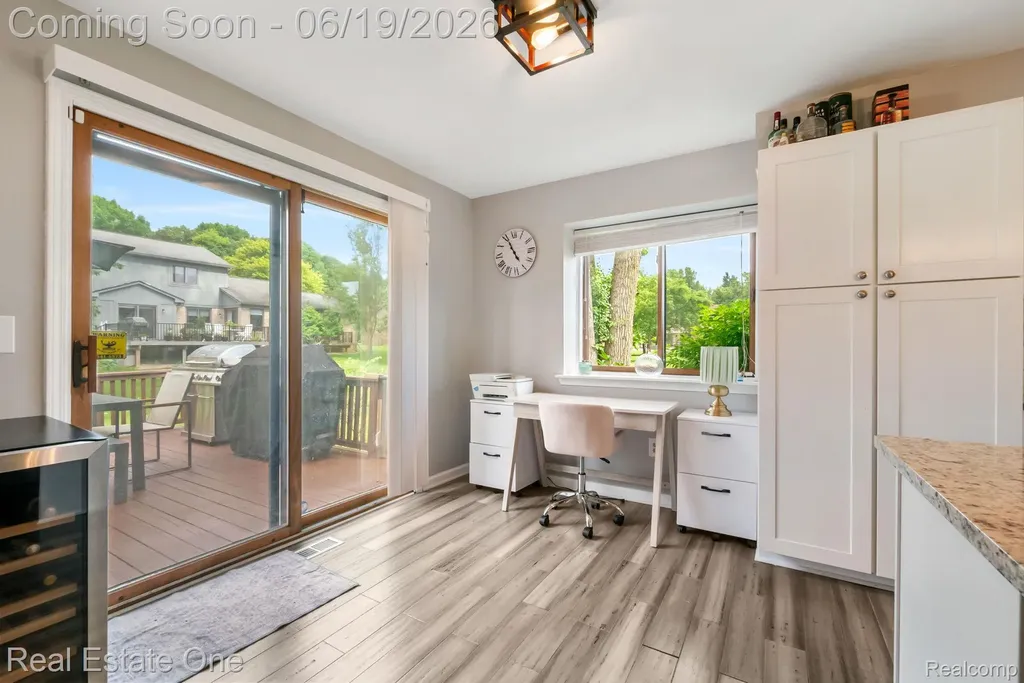 5277 Waterview Drive West Bloomfield Charter Township MI 48323