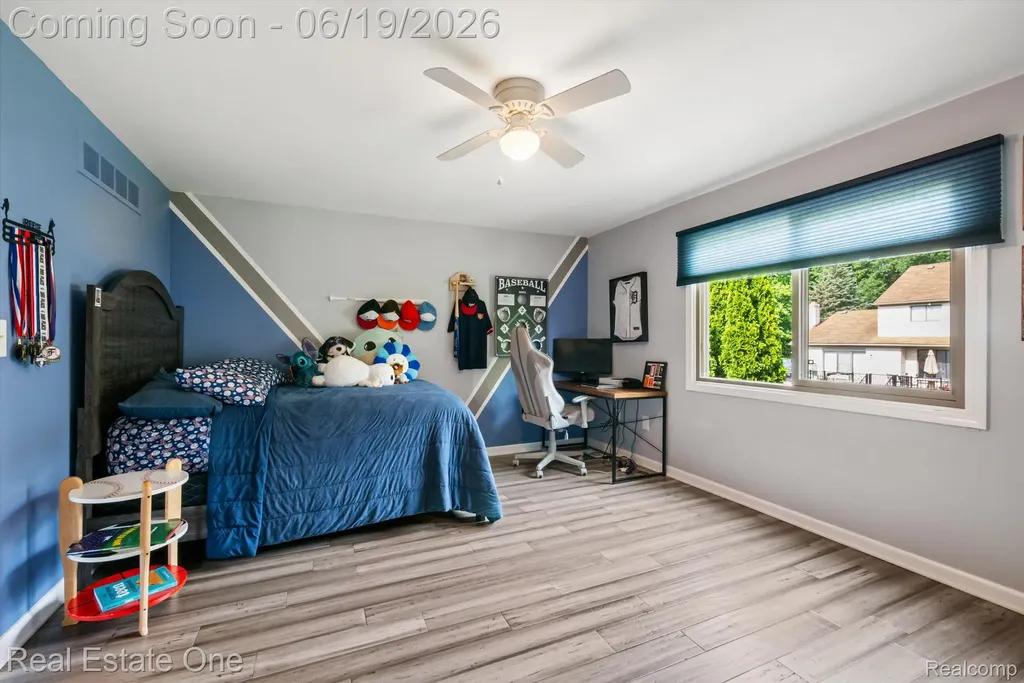 5277 Waterview Drive West Bloomfield Charter Township MI 48323