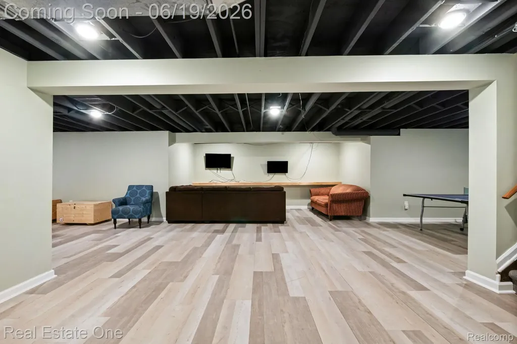5277 Waterview Drive West Bloomfield Charter Township MI 48323