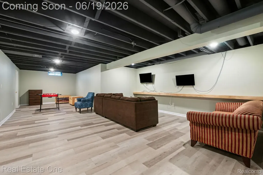 5277 Waterview Drive West Bloomfield Charter Township MI 48323