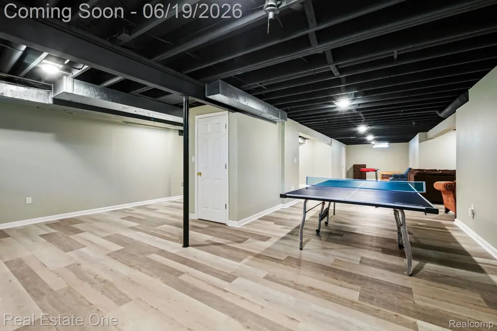 5277 Waterview Drive West Bloomfield Charter Township MI 48323