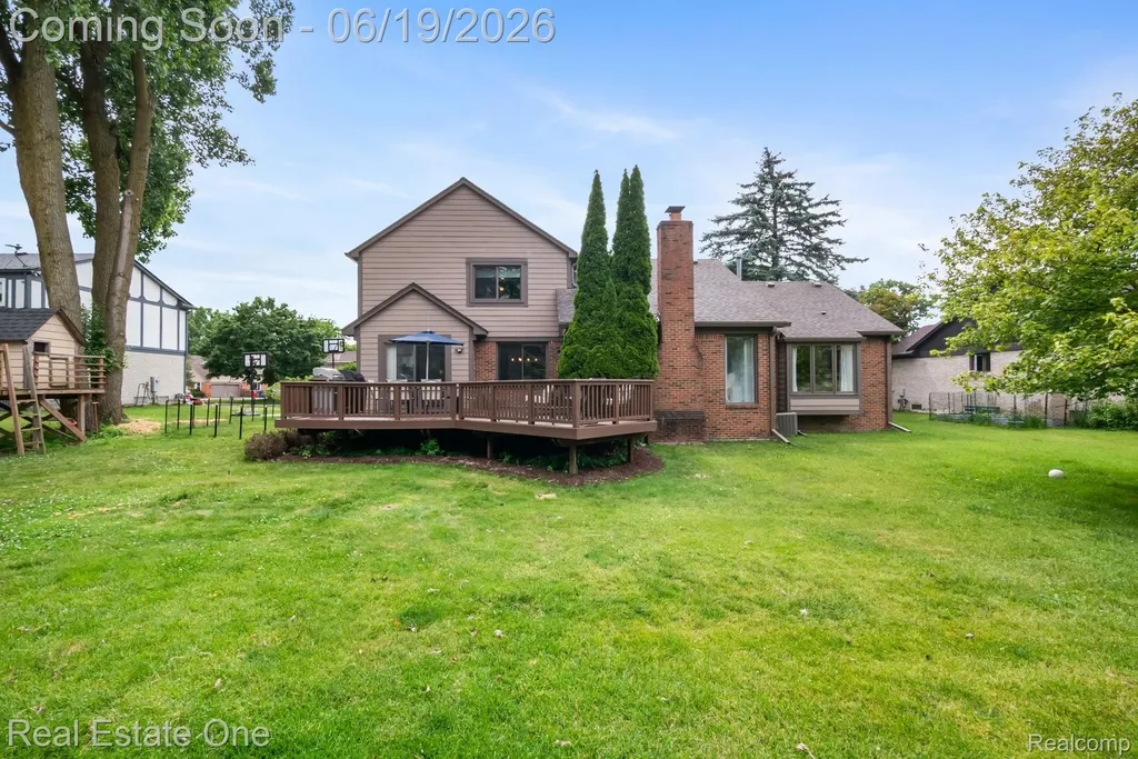 5277 Waterview Drive West Bloomfield Charter Township MI 48323