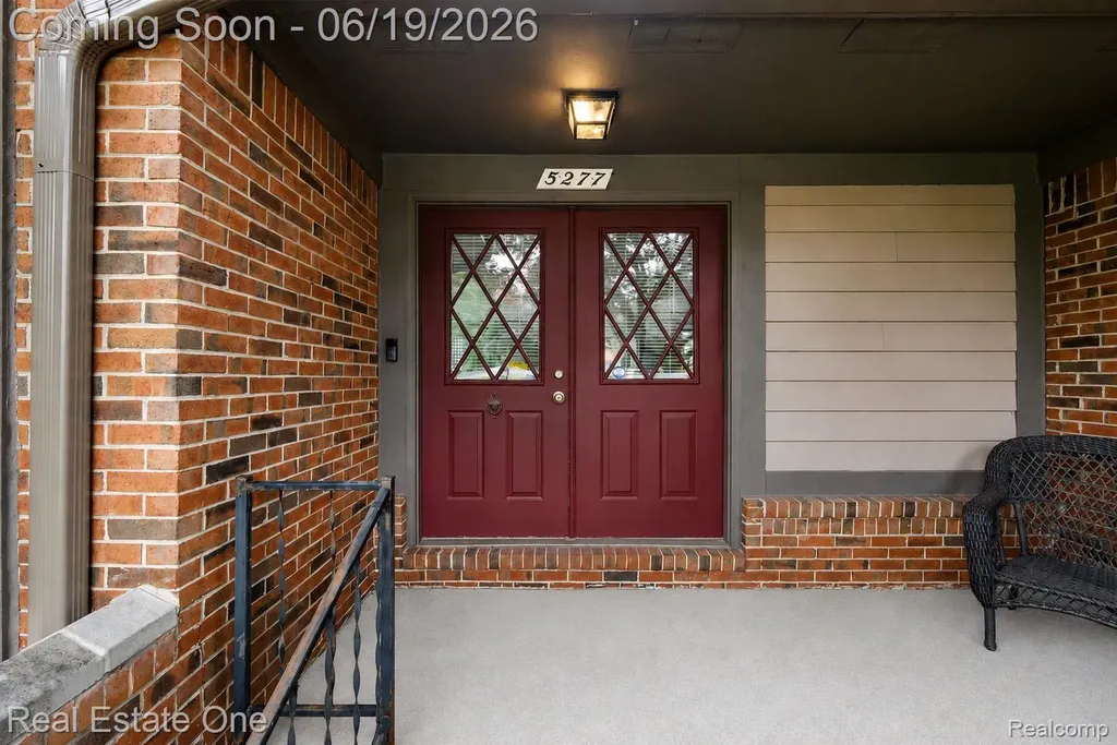 5277 Waterview Drive West Bloomfield Charter Township MI 48323