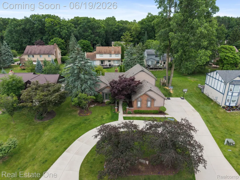 5277 Waterview Drive West Bloomfield Charter Township MI 48323