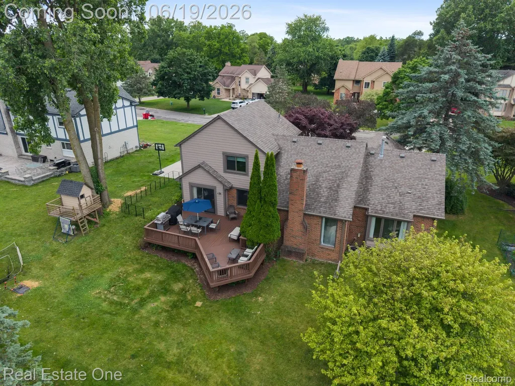 5277 Waterview Drive West Bloomfield Charter Township MI 48323