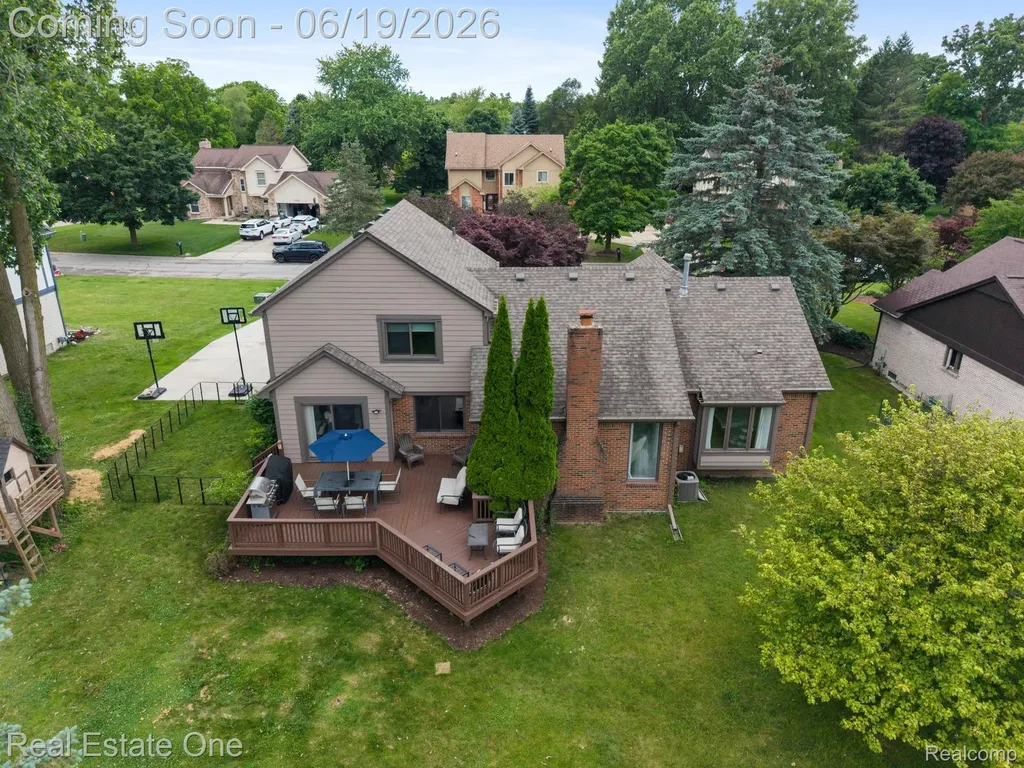 5277 Waterview Drive West Bloomfield Charter Township MI 48323