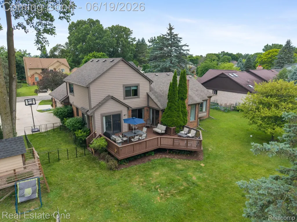 5277 Waterview Drive West Bloomfield Charter Township MI 48323