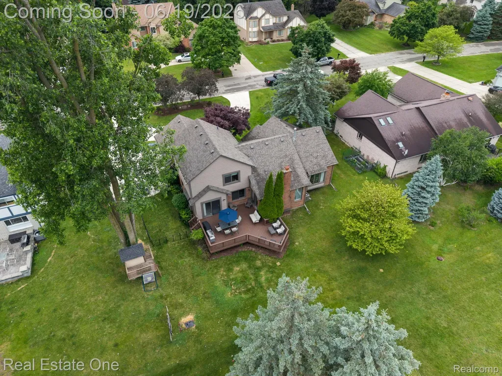 5277 Waterview Drive West Bloomfield Charter Township MI 48323