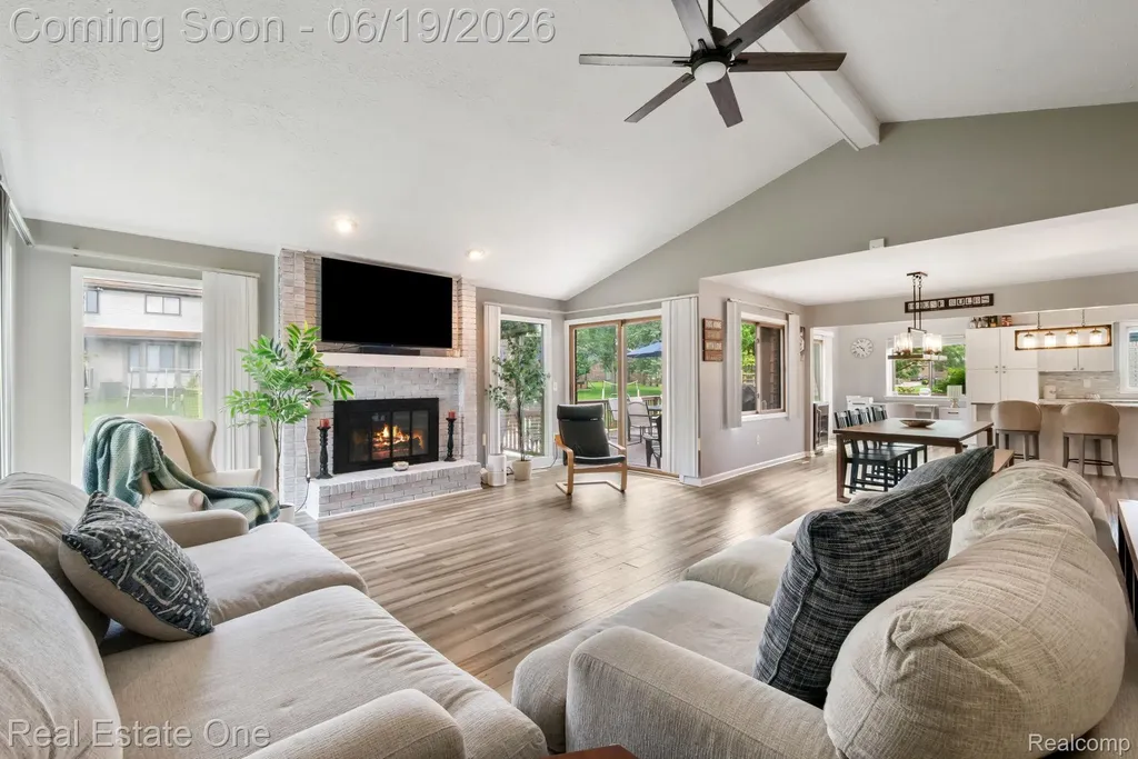 5277 Waterview Drive West Bloomfield Charter Township MI 48323