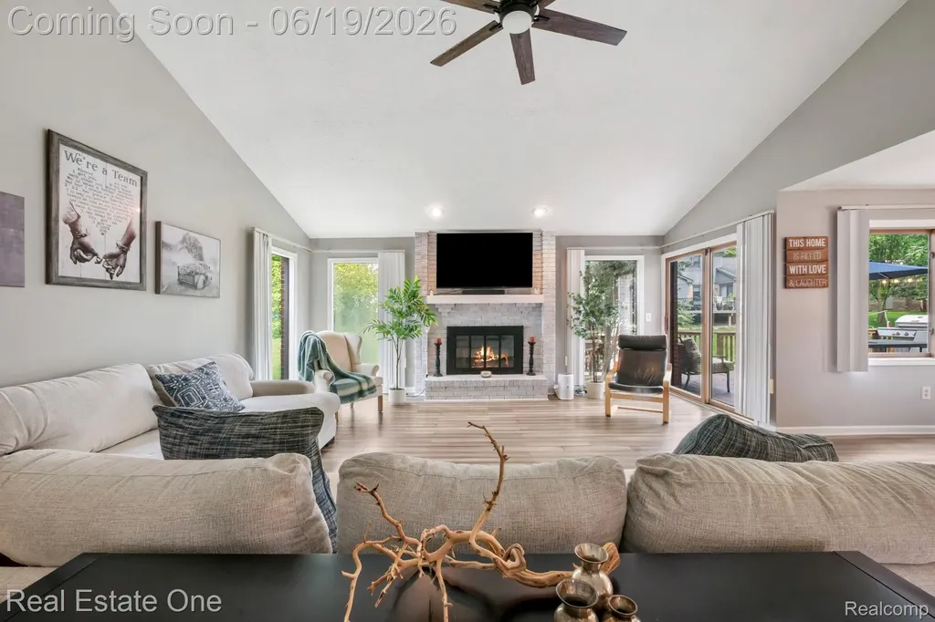 5277 Waterview Drive West Bloomfield Charter Township MI 48323