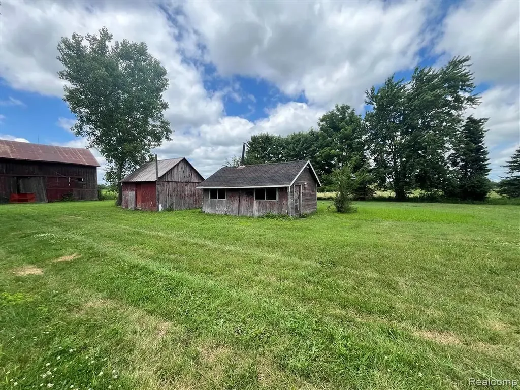 8458 Melvin Road Speaker Township MI 48454