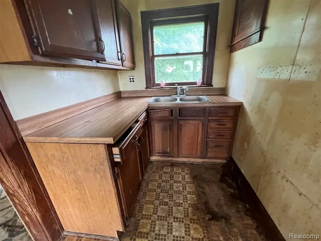 8458 Melvin Road Speaker Township MI 48454