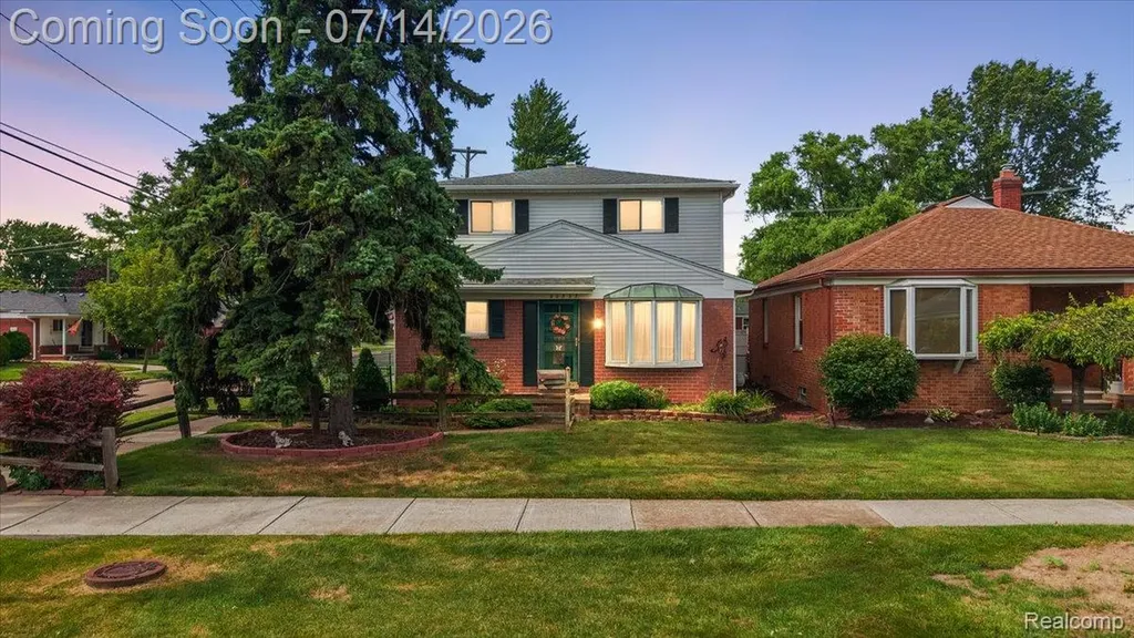 20323 Cedar Street St. Clair Shores City MI 48081