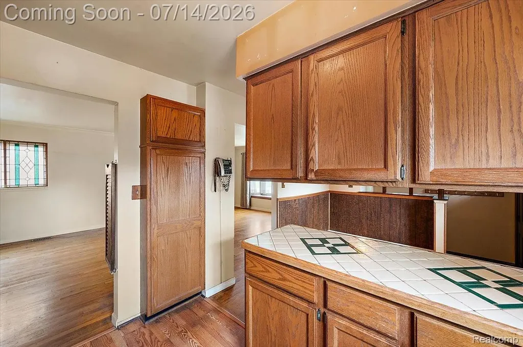 20323 Cedar Street St. Clair Shores City MI 48081