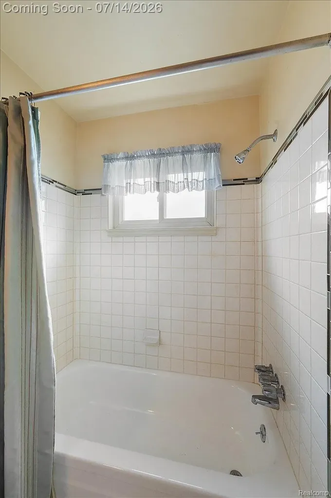 20323 Cedar Street St. Clair Shores City MI 48081