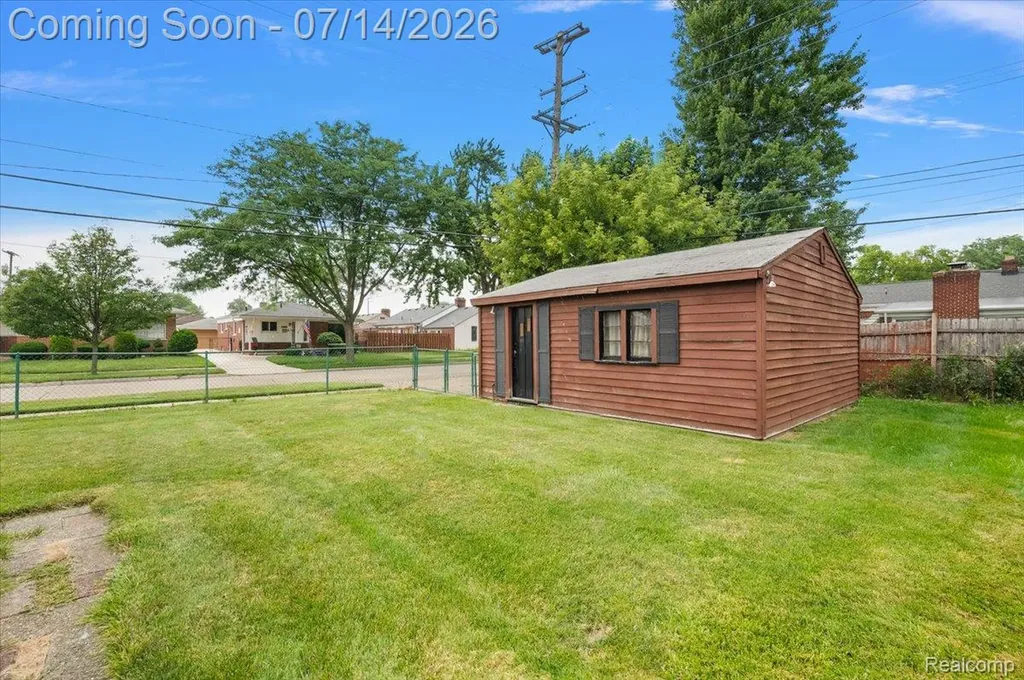 20323 Cedar Street St. Clair Shores City MI 48081