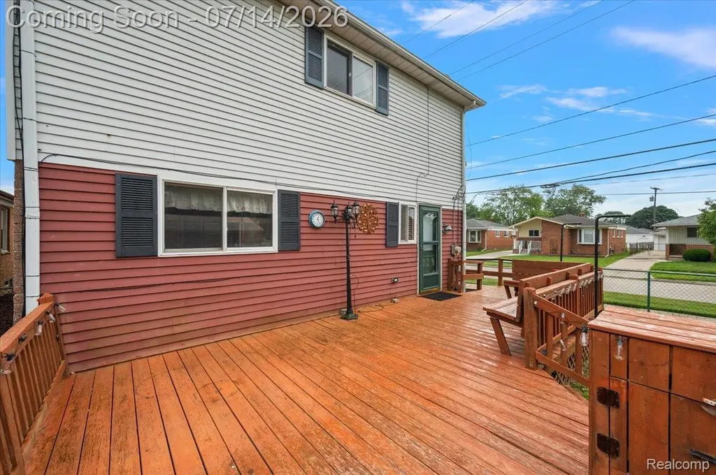 20323 Cedar Street St. Clair Shores City MI 48081