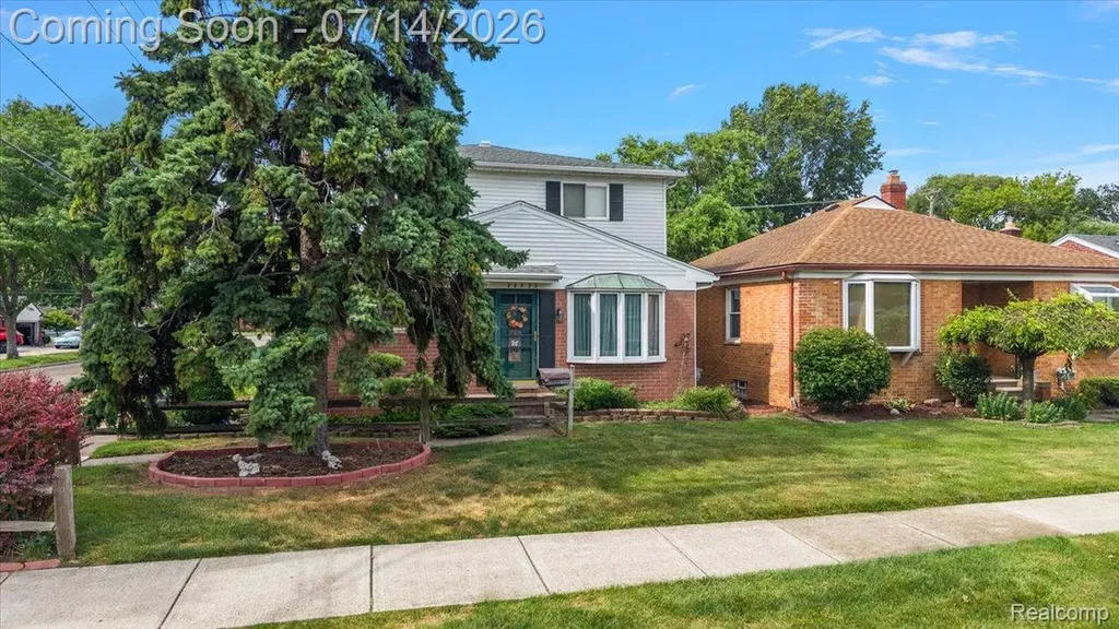 20323 Cedar Street St. Clair Shores City MI 48081