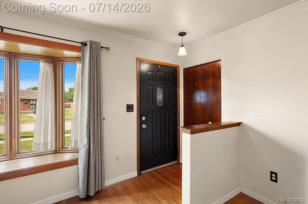 20323 Cedar Street St. Clair Shores City MI 48081