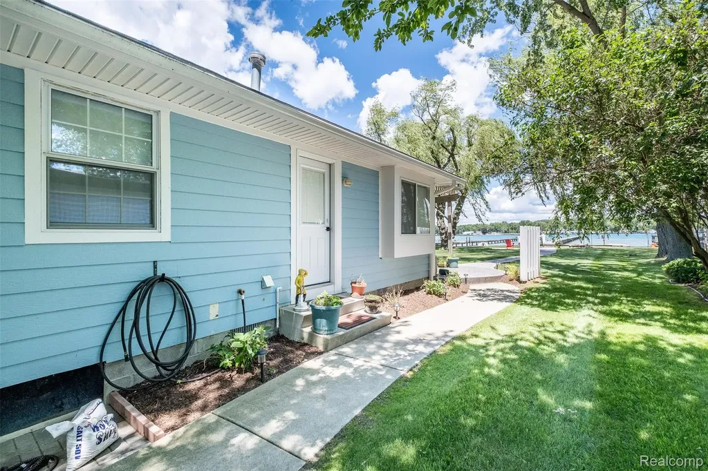 2100 N Channel Drive Clay Township MI 48028