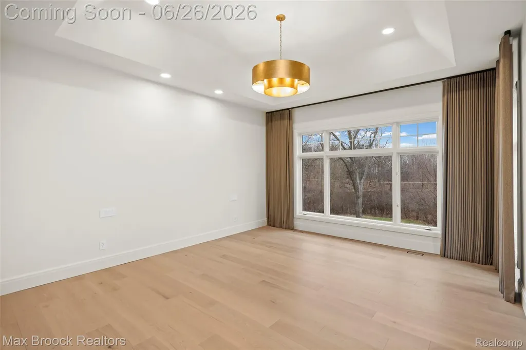 1888 W Tahquamenon Court Bloomfield Hills City MI 48302