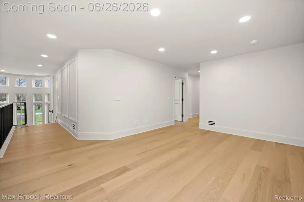 1888 W Tahquamenon Court Bloomfield Hills City MI 48302