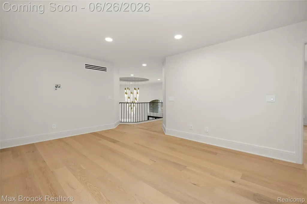 1888 W Tahquamenon Court Bloomfield Hills City MI 48302