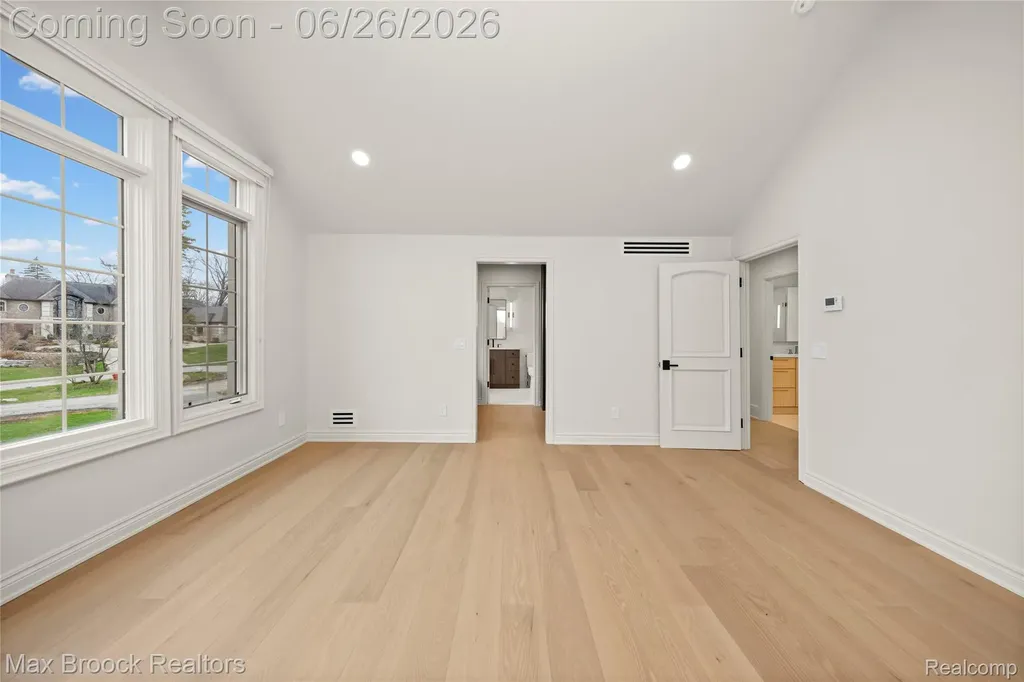 1888 W Tahquamenon Court Bloomfield Hills City MI 48302