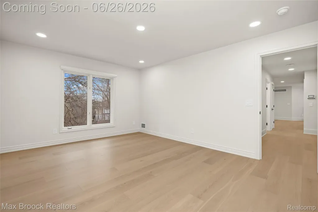 1888 W Tahquamenon Court Bloomfield Hills City MI 48302