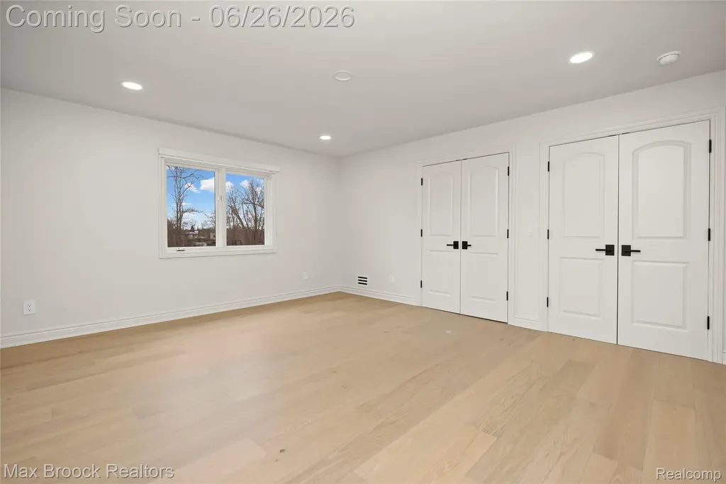 1888 W Tahquamenon Court Bloomfield Hills City MI 48302