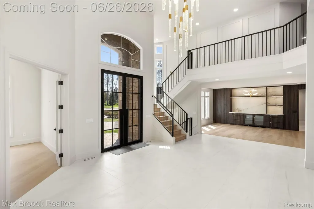 1888 W Tahquamenon Court Bloomfield Hills City MI 48302