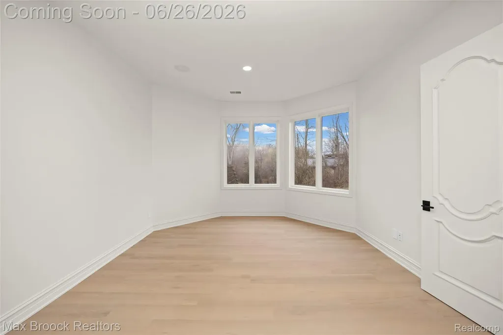 1888 W Tahquamenon Court Bloomfield Hills City MI 48302