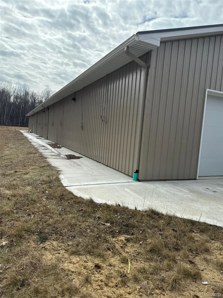 3701 Crooked Creek Vassar Township MI 48768
