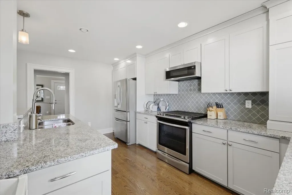 707 S Laurel Street Royal Oak City MI 48067