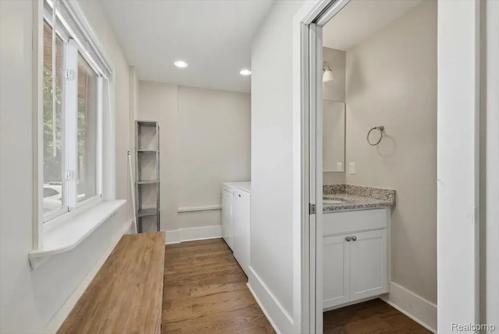707 S Laurel Street Royal Oak City MI 48067