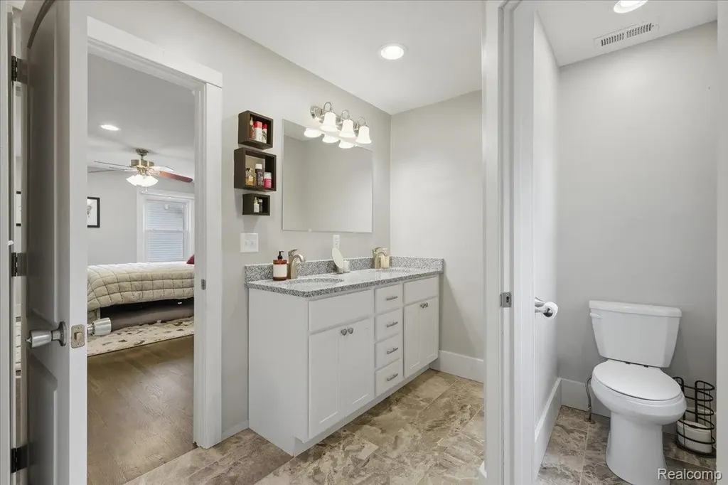 707 S Laurel Street Royal Oak City MI 48067
