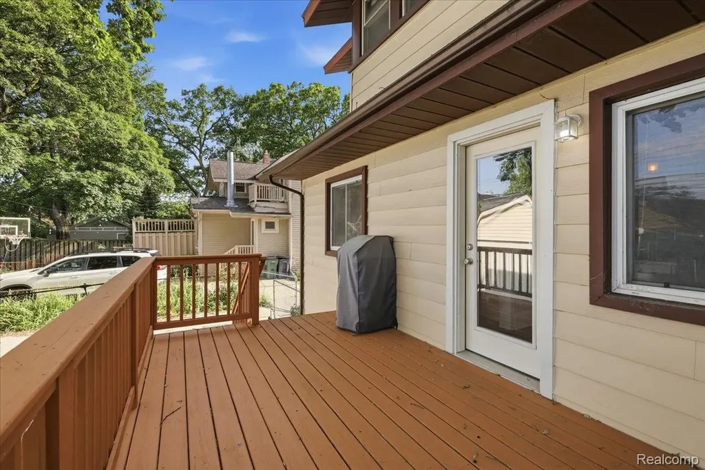 707 S Laurel Street Royal Oak City MI 48067